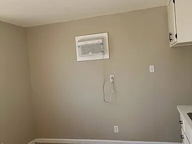 Foto del edificio - 317 S Broadway