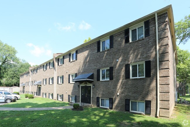 Iroquois Gardens - Alquileres en Louisville, KY | Apartamentos.com