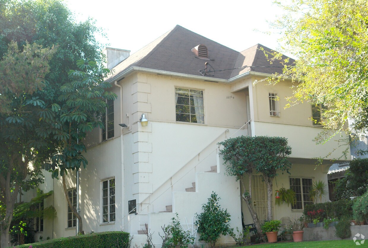 Building Photo - 2816 Waverly Dr