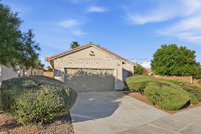 Building Photo - NW!! Single Story!! New Luxury Vinal Plank...