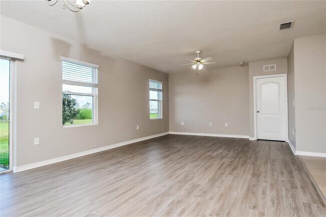 Building Photo - 2037 Van Buren Loop