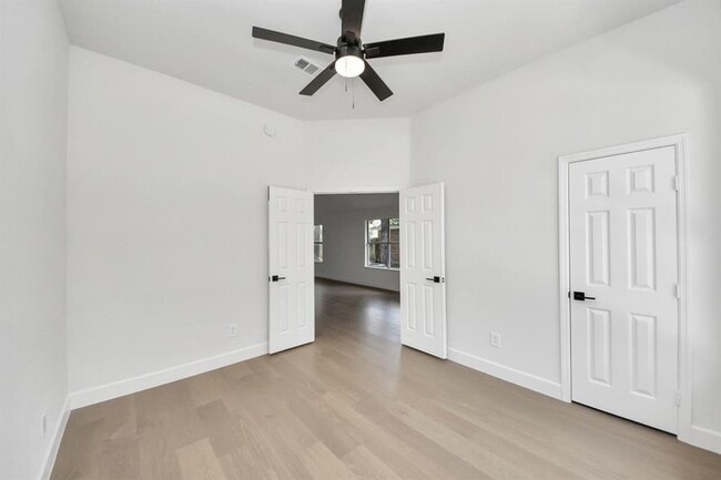 Building Photo - 38 Bayou Springs Ct