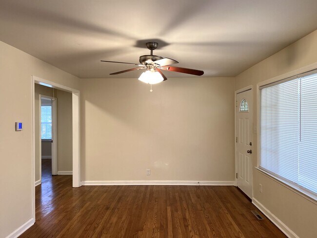 Building Photo - Minutes from RAFB!!