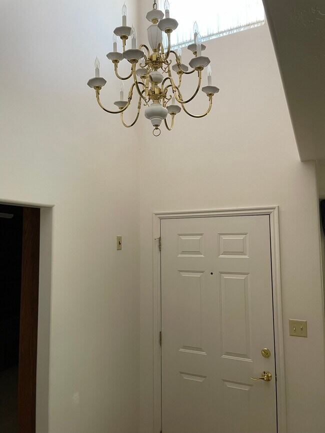 Foto del edificio - 132 N 170 E