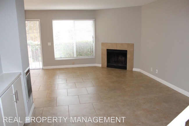 Building Photo - 2 br, 1.5 bath House - 684 ASCOT DRIVE