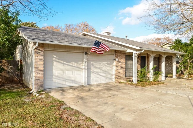 Foto del edificio - 5815 Brambletree St
