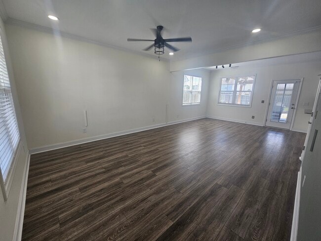 Foto del edificio - 2123 Blue Bonnet Cir