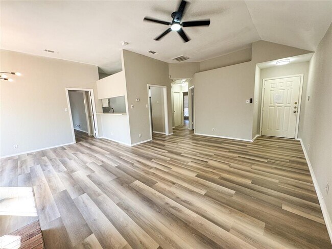 Foto del edificio - 2315 Windsong Trail