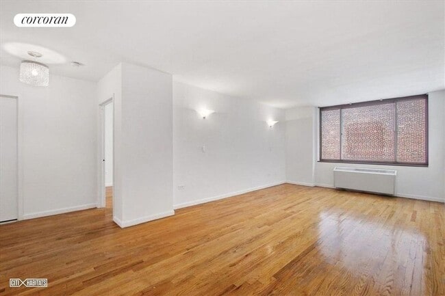 Building Photo - 344 3rd Ave