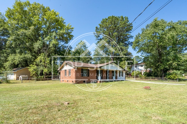 Building Photo - 387 Roxbury Dr