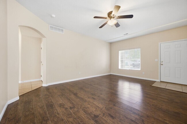 Foto del edificio - 1427 E 6175 S