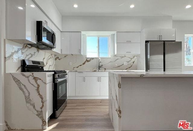 Foto del edificio - 5618 Fulcher Avenue, Los Angeles, CA 91601...