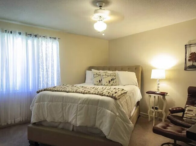 Dormitorio preparado para casa adosada - Green Ridge Apartments