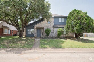 Building Photo - 1002 Tracy Ave