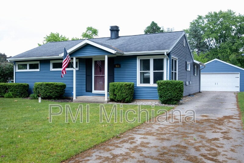 Primary Photo - 54616 27th St