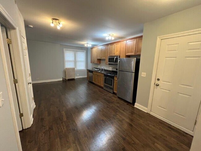 Foto del edificio - 4556 W George St