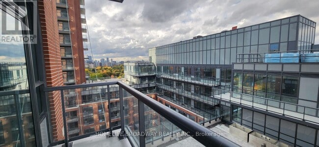 Building Photo - 3270 Sheppard Ave E