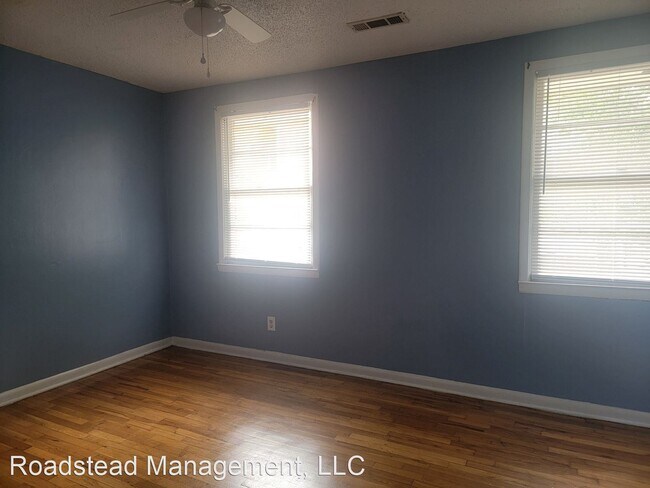 Building Photo - 4 br, 2 bath House - 165 Smith St