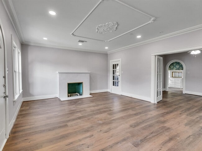 Building Photo - 4625 Bell St