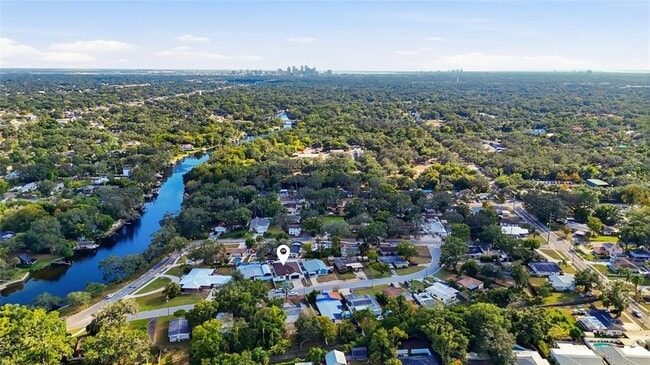 Building Photo - 810 W Whatley Pl