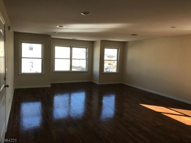 Foto del edificio - 100 Franklin St