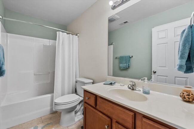Building Photo - 659 Chas Ct