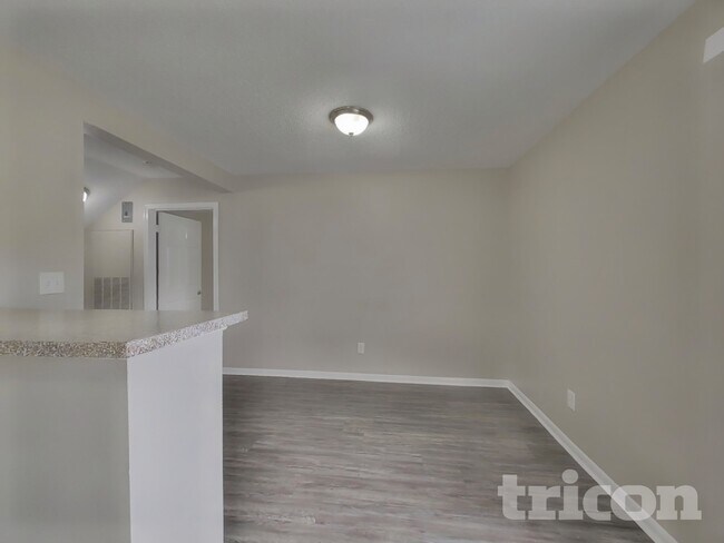Foto del edificio - 3210 Kelling St