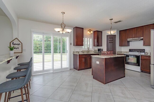 Foto del edificio - 169 Sawyerwood Pl