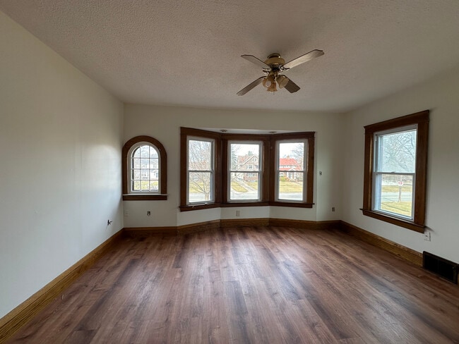 Master Bedroom - 3405 West Blvd