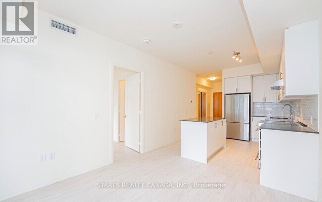 Photo du bâtiment - 8960 Jane St