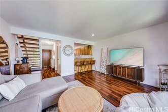 Building Photo - 92-984-984 Panana St