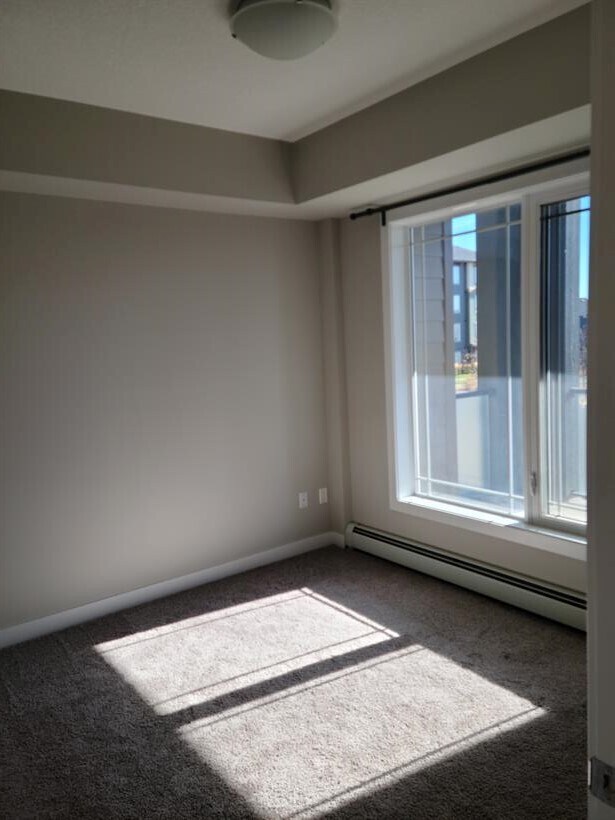 Building Photo - 1 Bed 1 Bath Unit in Calgary, AB