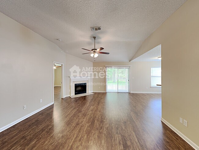Foto del edificio - 9608 Woodstone Mill Drive