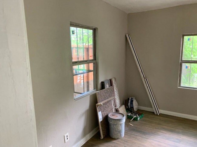 Foto del edificio - 3119 Beauchamp Ave