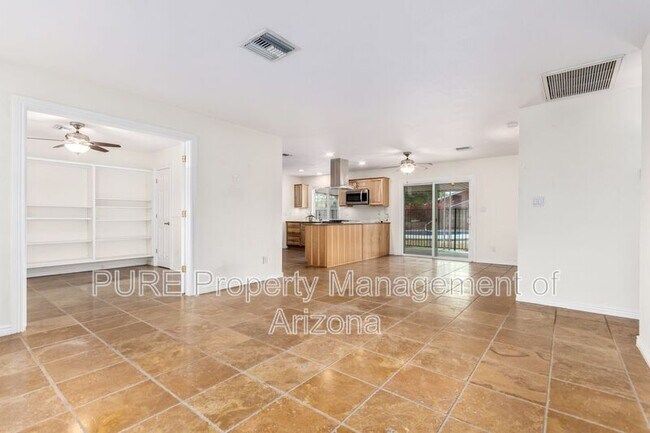 Foto del edificio - 3839 E Shangri La Rd