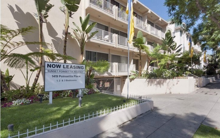Primary Photo - 1419 N Poinsettia Pl