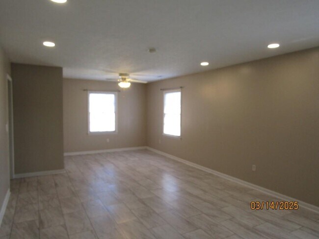 Foto del edificio - 1345 Dick Pond Rd