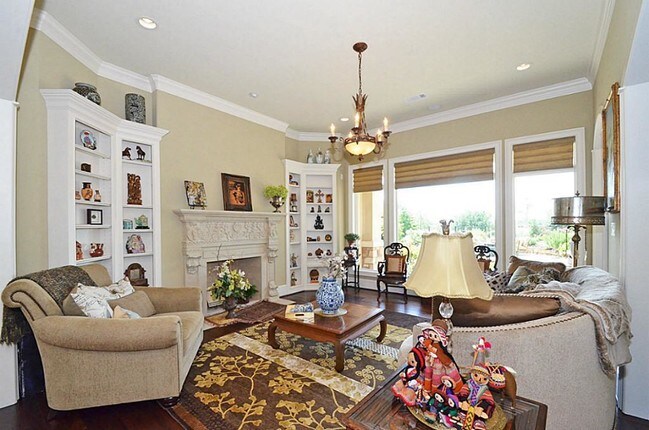Building Photo - 27707 Charter Lake Ln