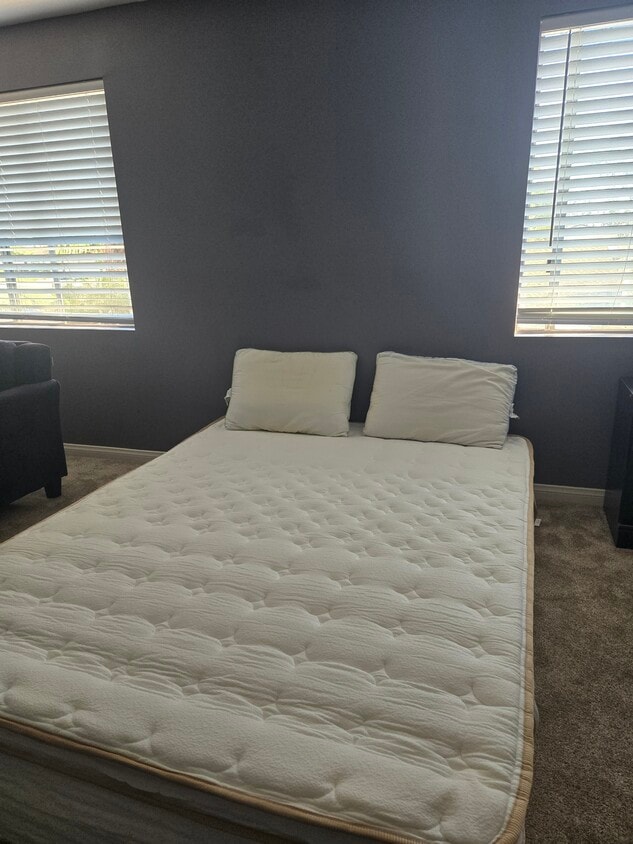 Foto principal - 1749 Old Mill Rd