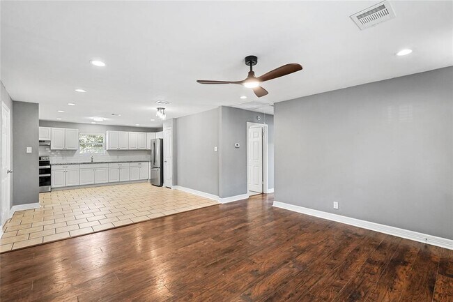 Foto del edificio - 4829 Brinkley St