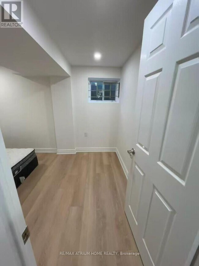 Photo du bâtiment - 71 Major Oak Terrace