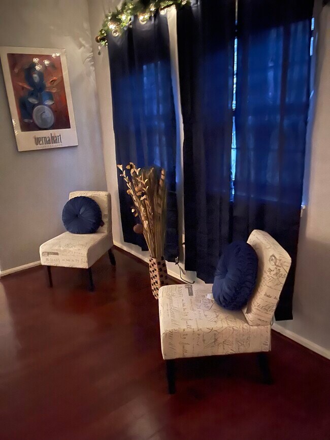 Building Photo - 1017 Hunter St