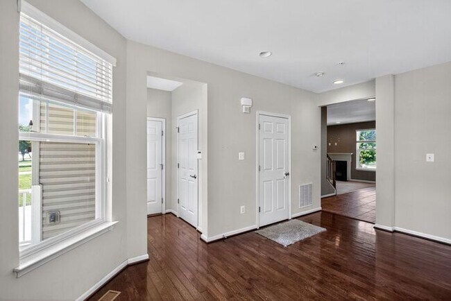 Foto del edificio - 22955 Snow Leopard Dr