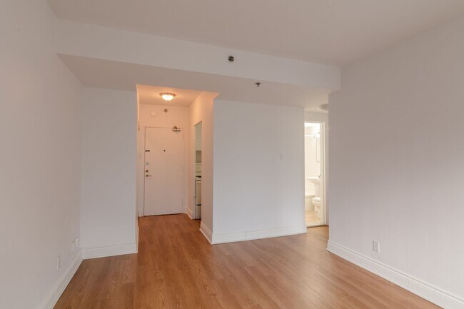Building Photo - 3455 Rue Aylmer