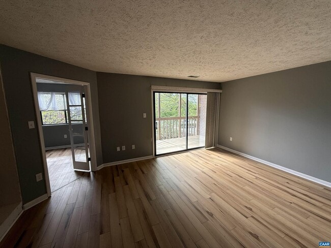 Foto del edificio - 132 Turtle Creek Rd