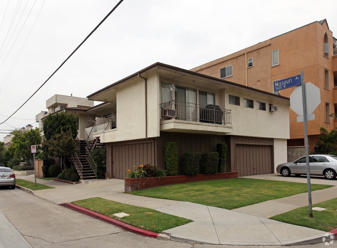 11605 Missouri Ave, Los Angeles, CA 90025 Apartments at 11605