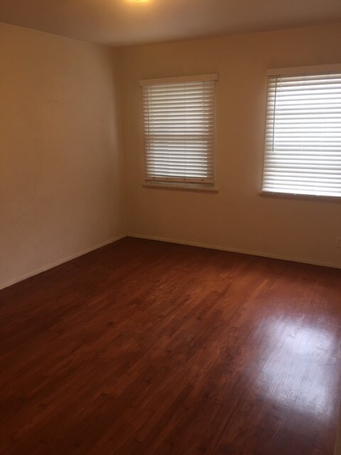 Foto del edificio - 8928 Ramsgate Ave