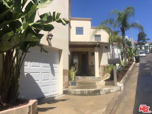 Building Photo - 2377 Mt Olympus Dr