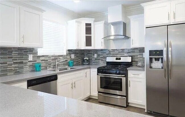 Foto del edificio - 900 W 41st St