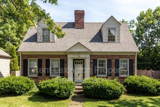 Building Photo - 123 Barberry Ln
